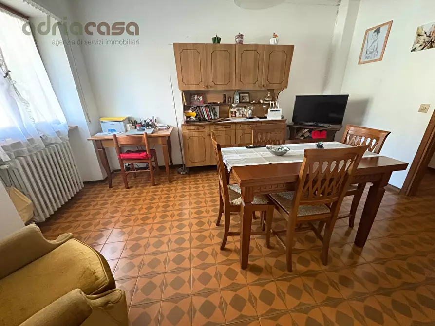 Immagine 5 di Villa in vendita  in via roma a Montecopiolo