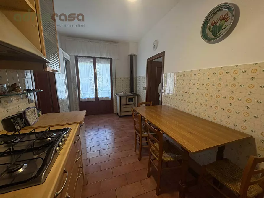 Immagine 11 di Villa in vendita  in via roma a Montecopiolo
