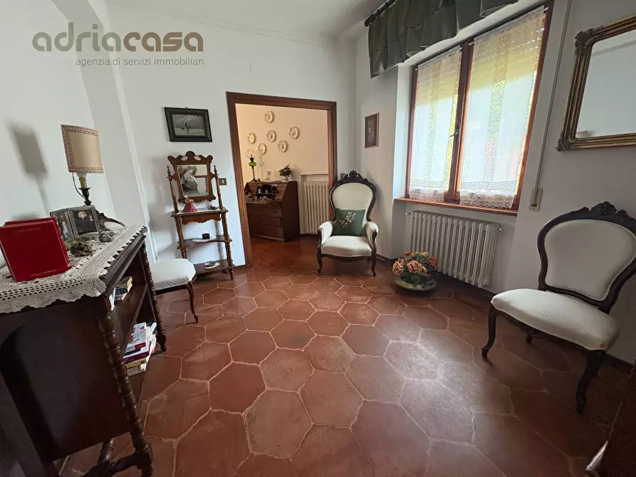 Immagine 13 di Villa in vendita  in via roma a Montecopiolo