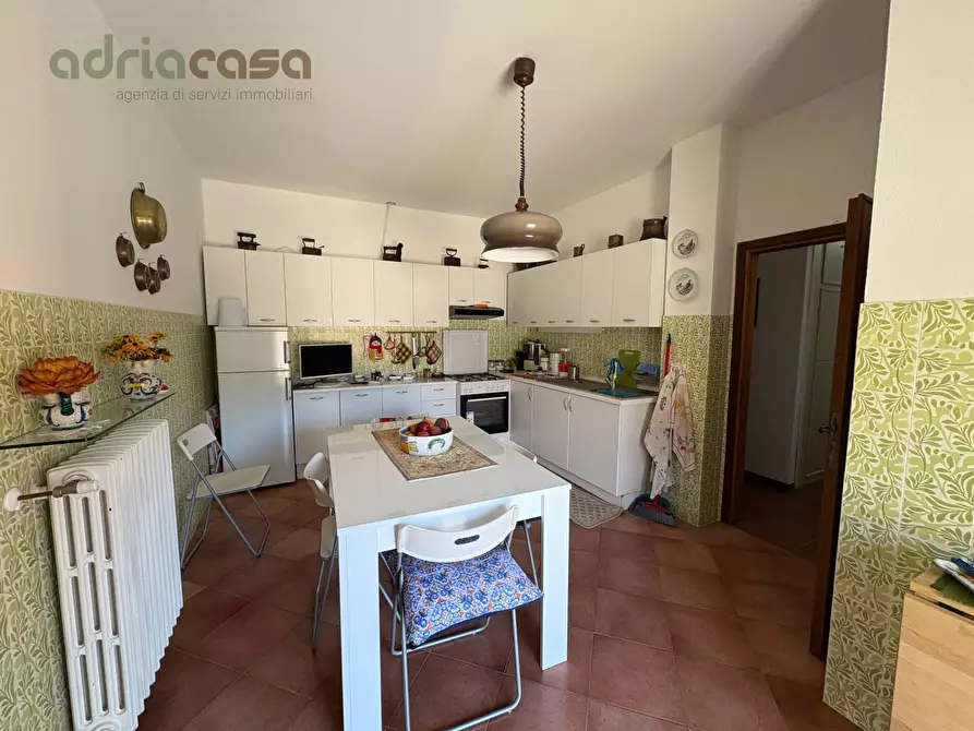 Immagine 16 di Villa in vendita  in via roma a Montecopiolo