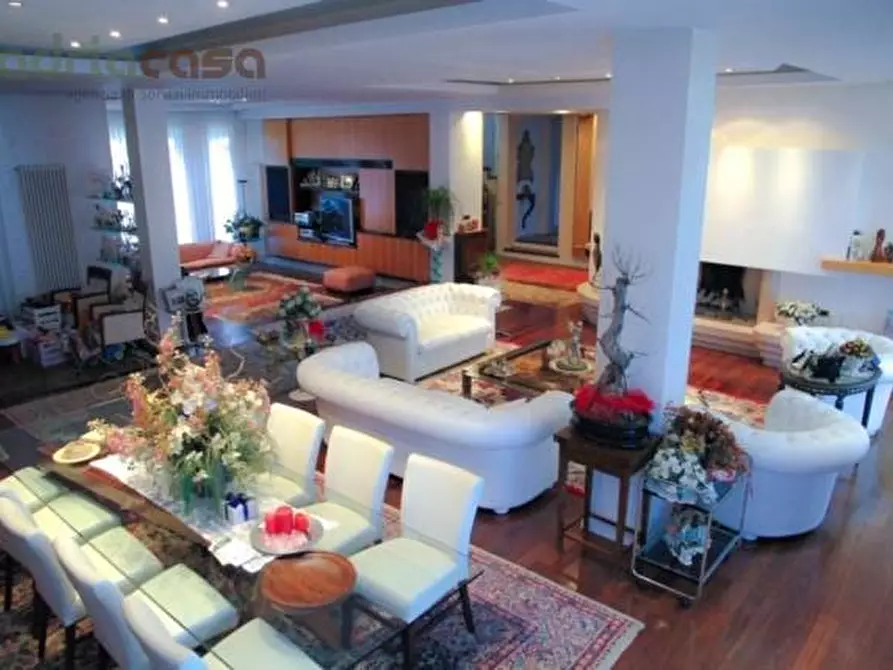 Immagine 11 di Villa in vendita  in Via Fontacce a Misano Adriatico