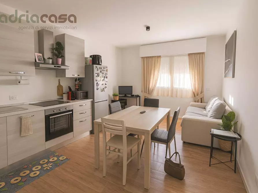 Immagine 3 di Appartamento in vendita  in Via Garibaldi a Misano Adriatico