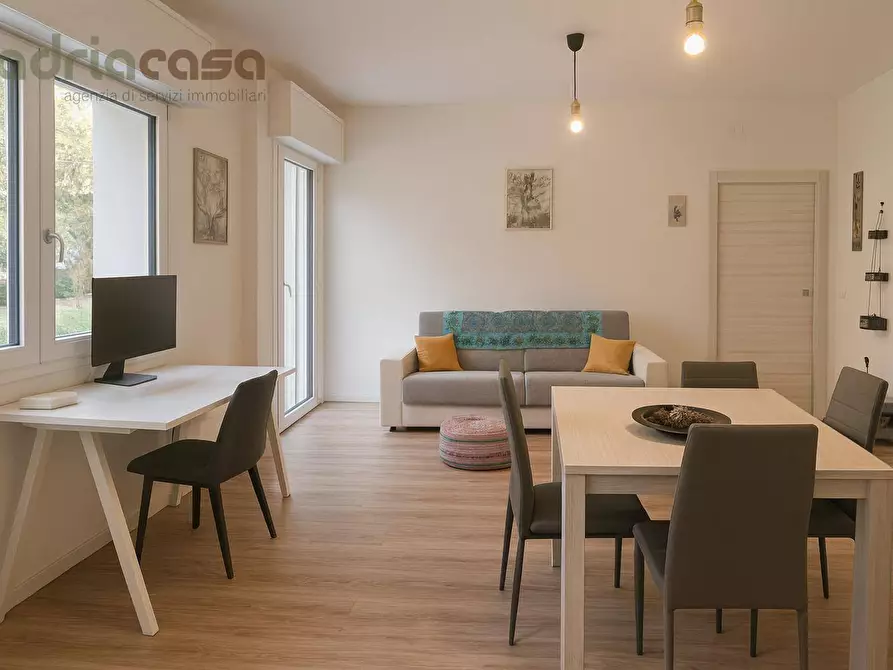 Immagine 1 di Appartamento in vendita  in Via Garibaldi a Misano Adriatico