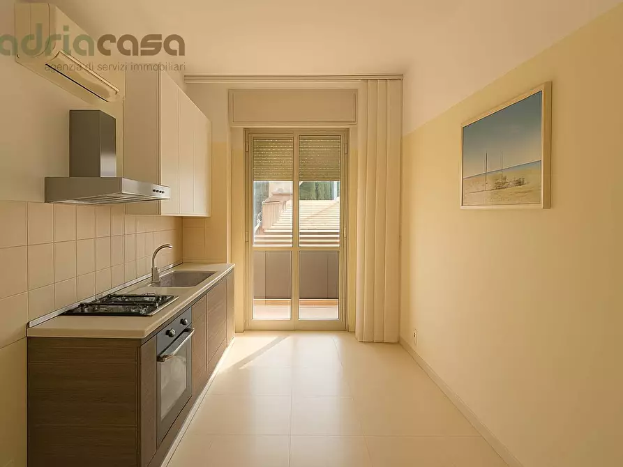 Immagine 2 di Appartamento in vendita  in Viale Gramsci a Misano Adriatico