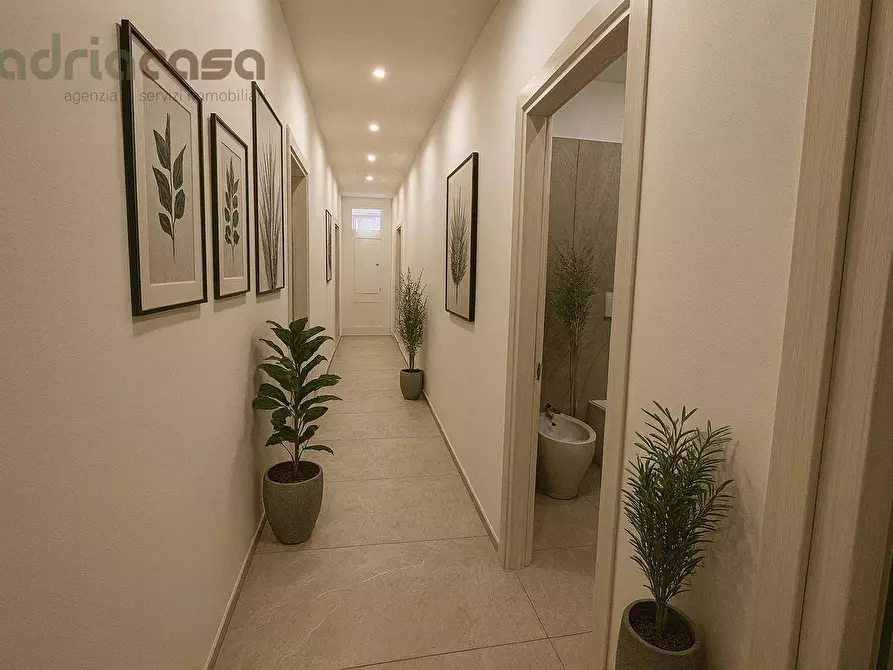 Immagine 4 di Appartamento in vendita  in Viale Malta a Riccione