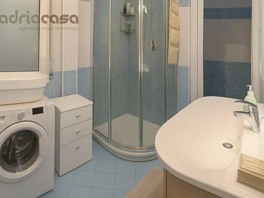 Immagine 9 di Appartamento in vendita  in Viale Dante Alighieri a Riccione