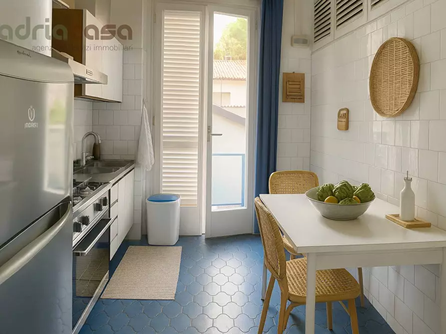 Immagine 2 di Appartamento in vendita  in Viale Dante Alighieri a Riccione