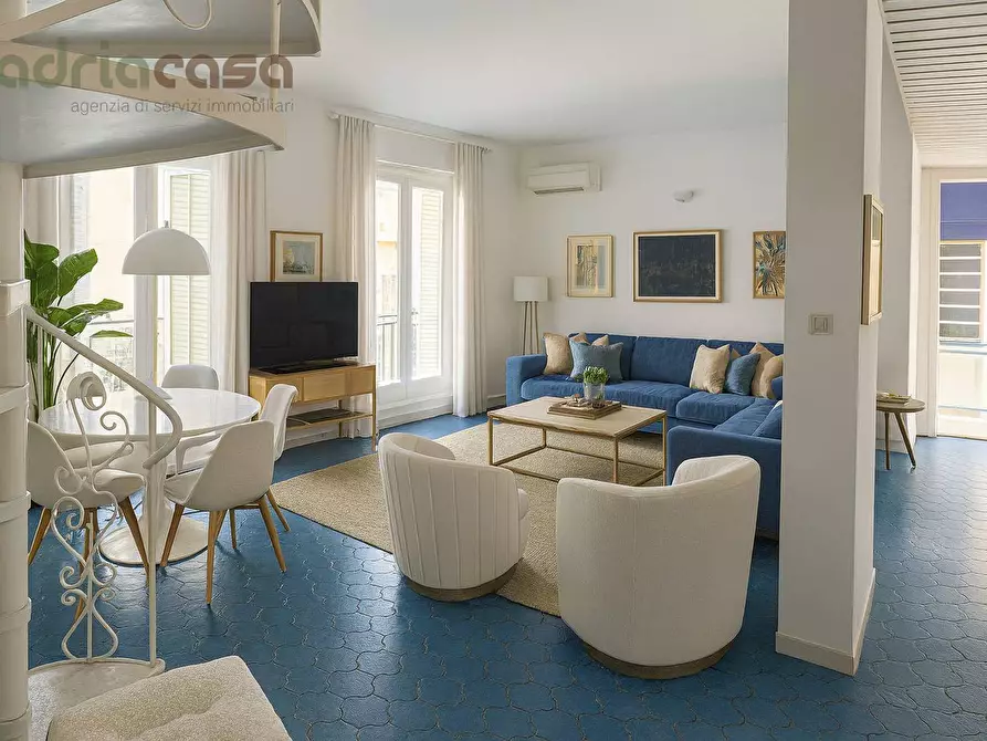 Immagine 1 di Appartamento in vendita  in Viale Dante Alighieri a Riccione