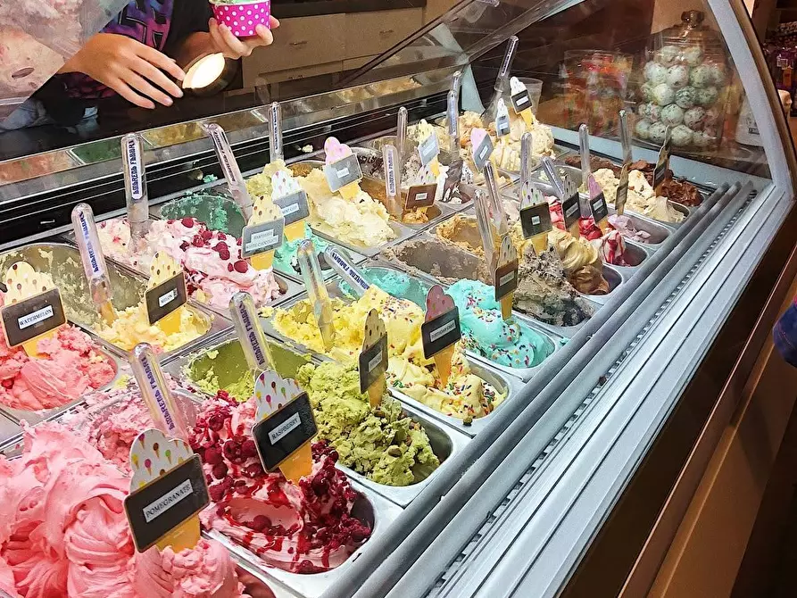 Immagine 2 di Attività commerciale in vendita  in Via Roma a Morciano Di Romagna