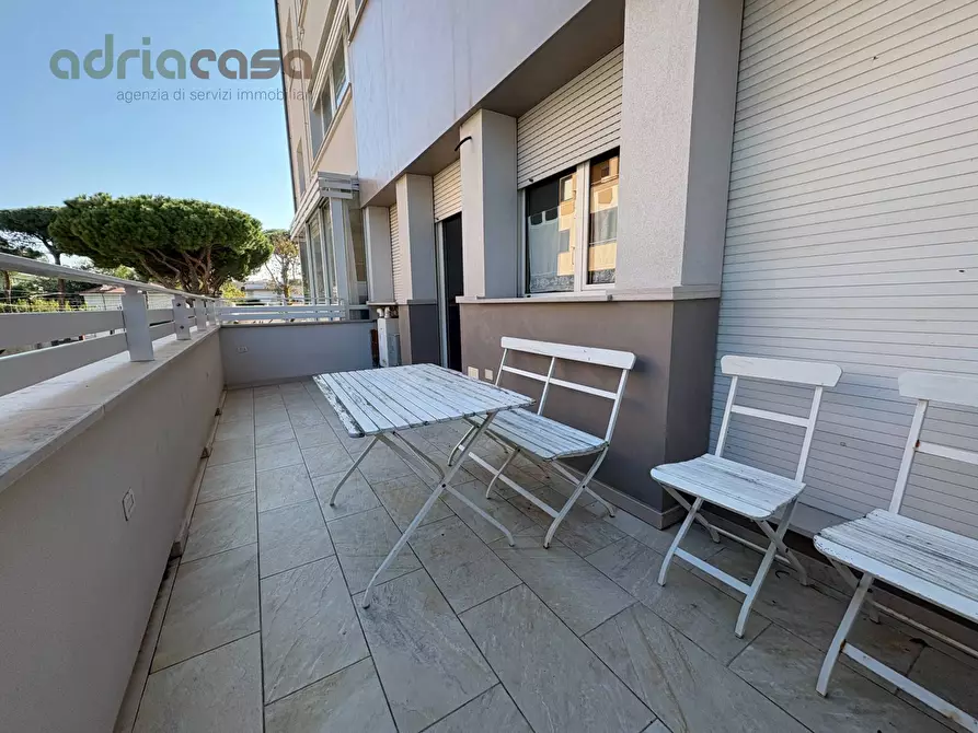 Immagine 7 di Appartamento in vendita  in Viale Ceccarini a Riccione