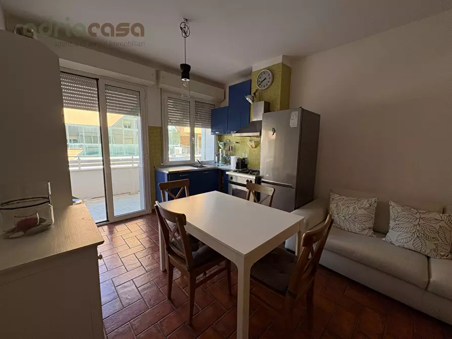 Immagine 5 di Appartamento in vendita  in Viale Ceccarini a Riccione