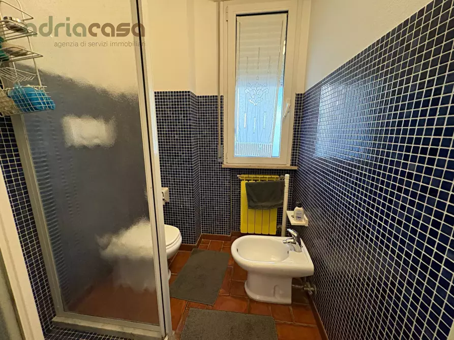 Immagine 11 di Appartamento in vendita  in Viale Ceccarini a Riccione