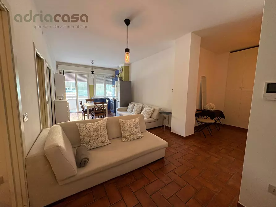 Immagine 2 di Appartamento in vendita  in Viale Ceccarini a Riccione