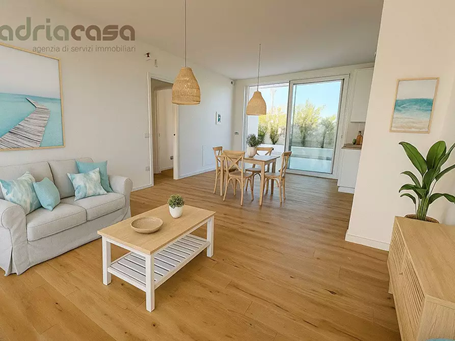 Immagine 4 di Appartamento in vendita  in Viale Emilia a Riccione