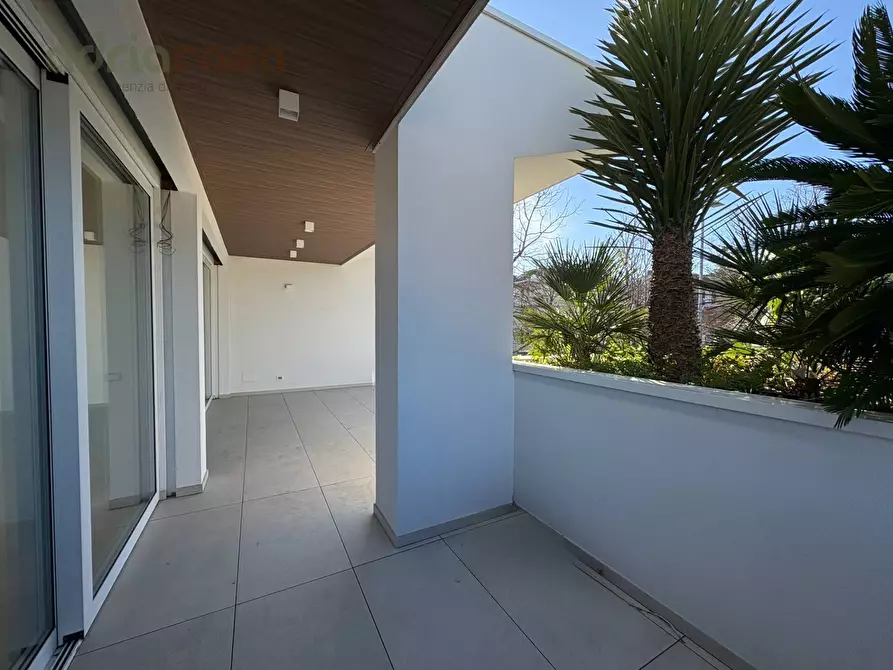 Immagine 5 di Appartamento in vendita  in Viale Emilia a Riccione