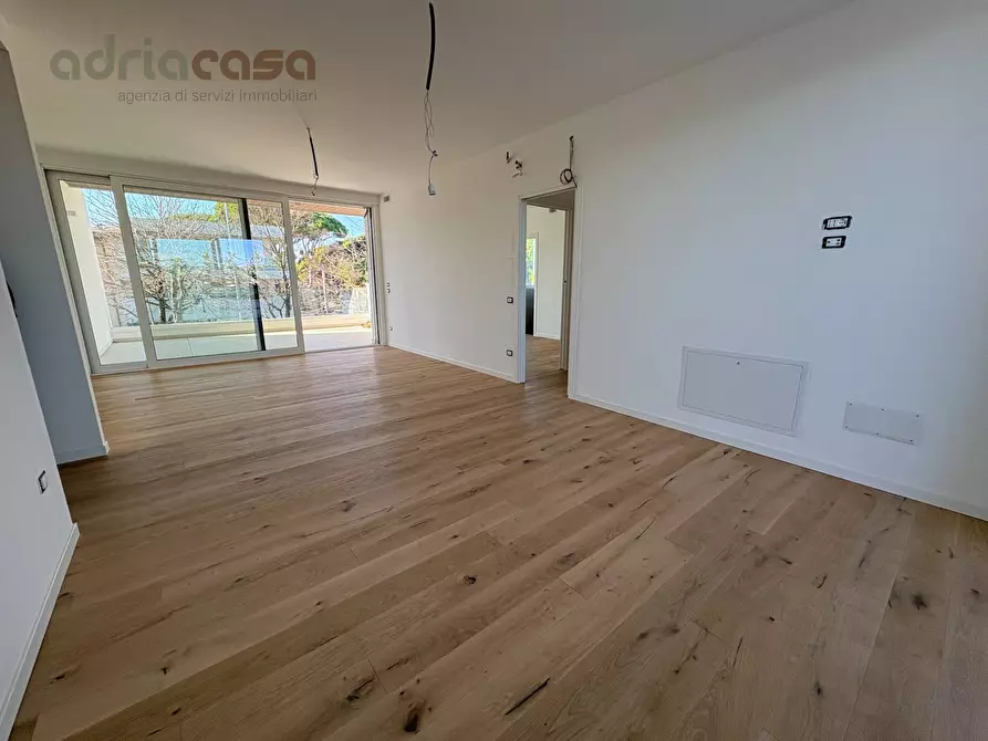 Immagine 11 di Appartamento in vendita  in Viale Emilia a Riccione