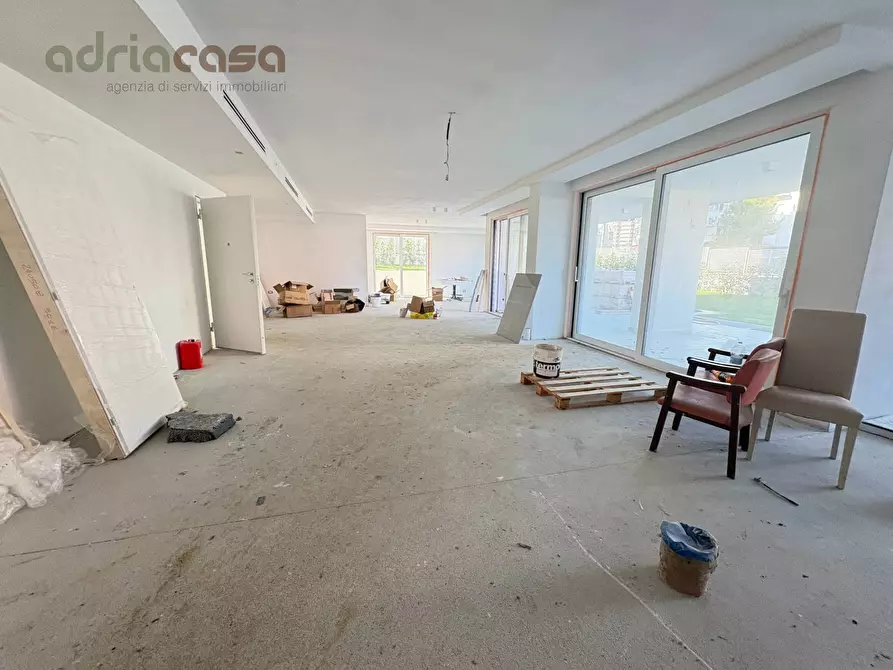 Immagine 4 di Appartamento in vendita  in Viale Emilia a Riccione