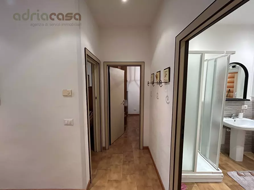 Immagine 15 di Appartamento in vendita  in Via Mancini a Cattolica