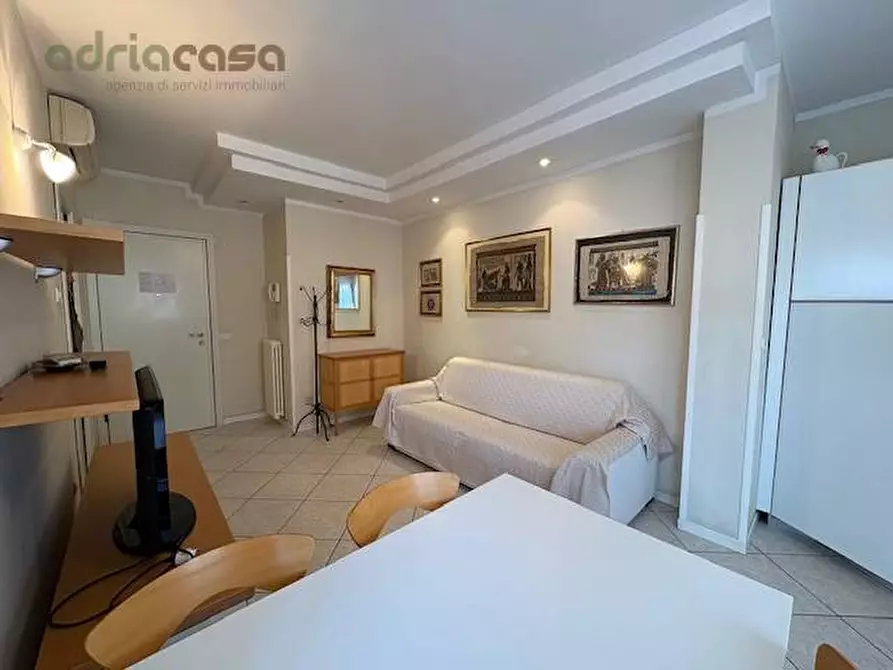 Immagine 2 di Appartamento in vendita  in Viale Trento Trieste a Riccione