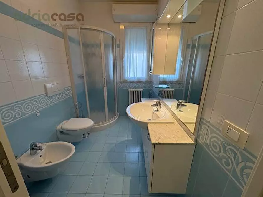 Immagine 8 di Appartamento in vendita  in Viale Trento Trieste a Riccione