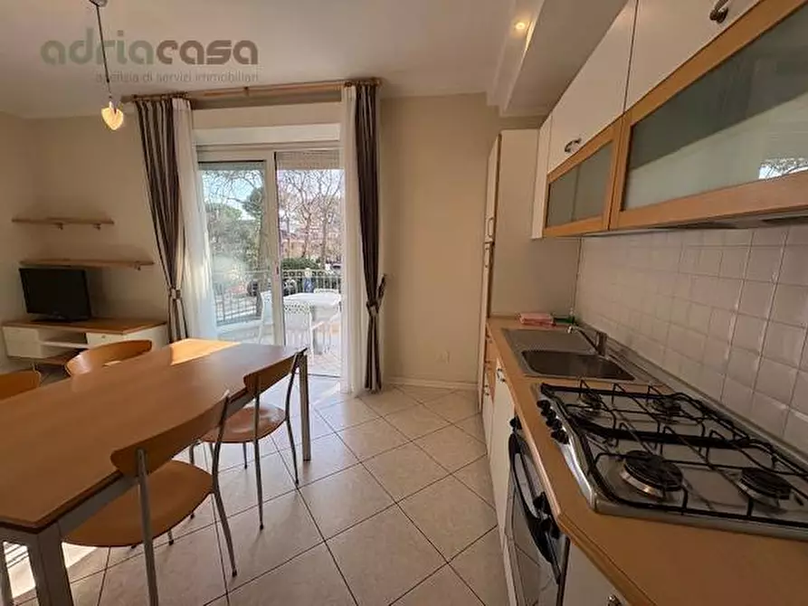 Immagine 9 di Appartamento in vendita  in Viale Trento Trieste a Riccione