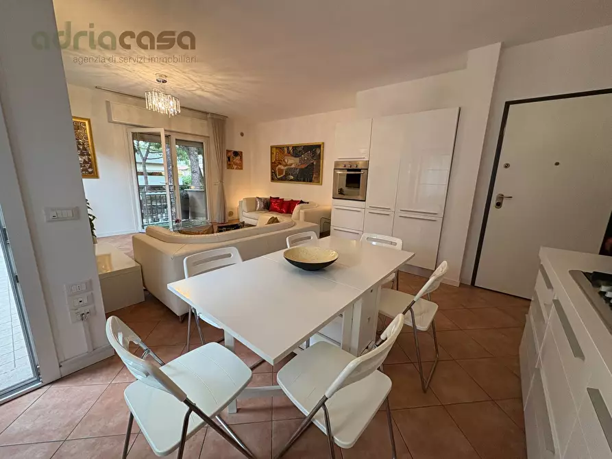 Immagine 4 di Appartamento in affitto  in Viale Emilia a Riccione