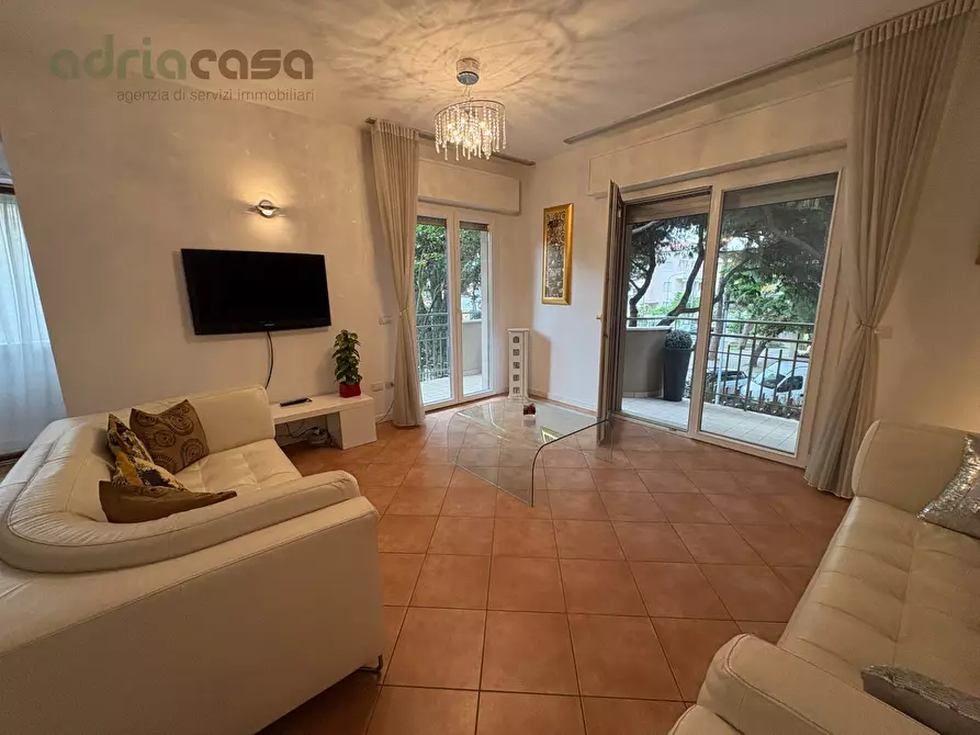 Immagine 2 di Appartamento in affitto  in Viale Emilia a Riccione