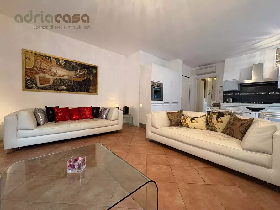 Immagine 7 di Appartamento in affitto  in Viale Emilia a Riccione