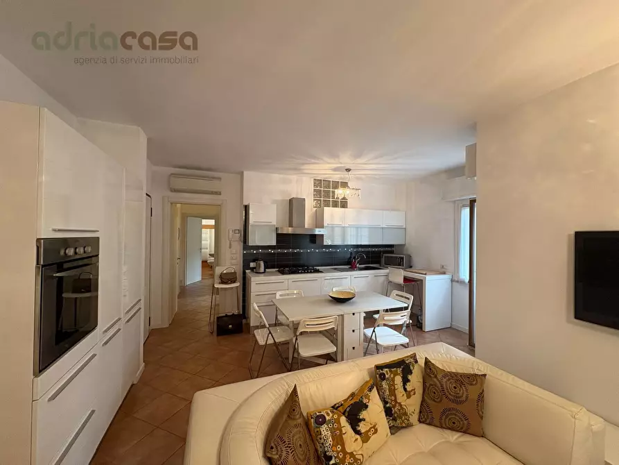 Immagine 8 di Appartamento in affitto  in Viale Emilia a Riccione