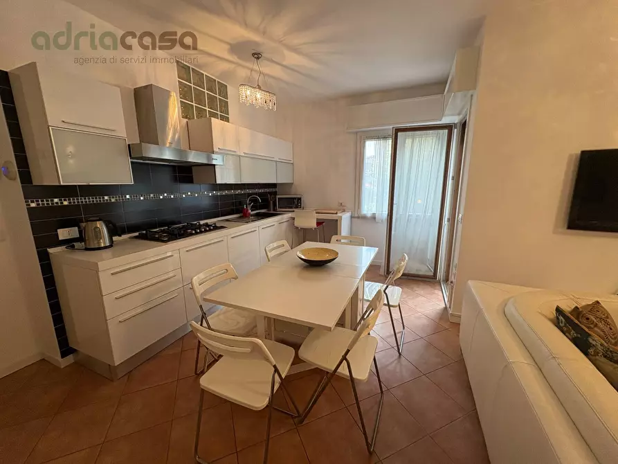 Immagine 9 di Appartamento in affitto  in Viale Emilia a Riccione