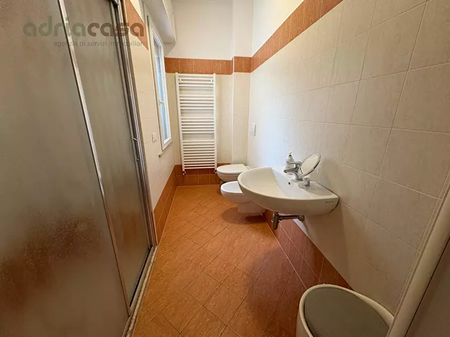 Immagine 16 di Appartamento in affitto  in Viale Emilia a Riccione