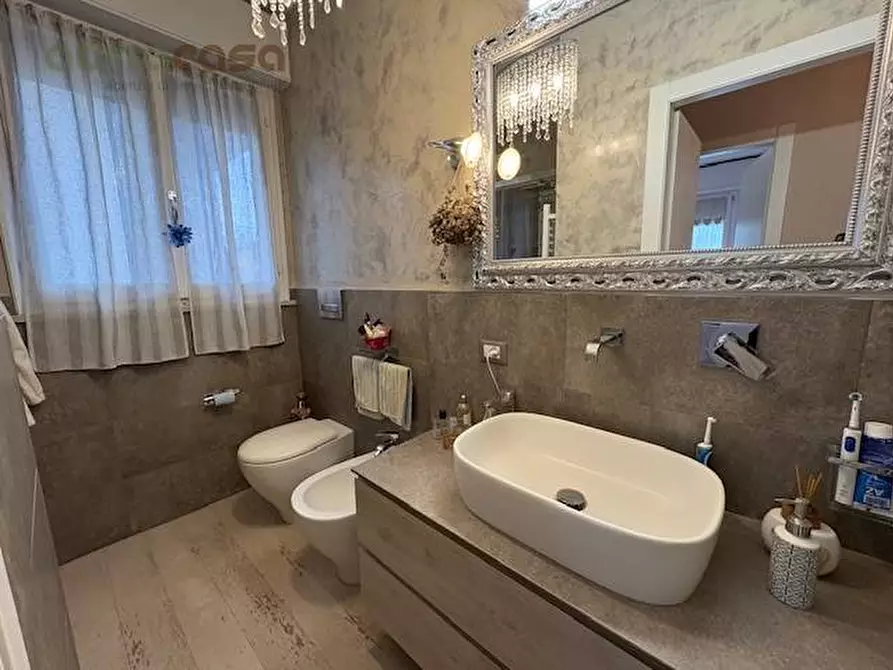 Immagine 10 di Appartamento in affitto  in Viale Finale Ligure a Riccione