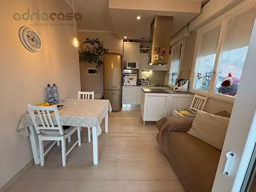 Immagine 1 di Appartamento in affitto  in Viale Finale Ligure a Riccione