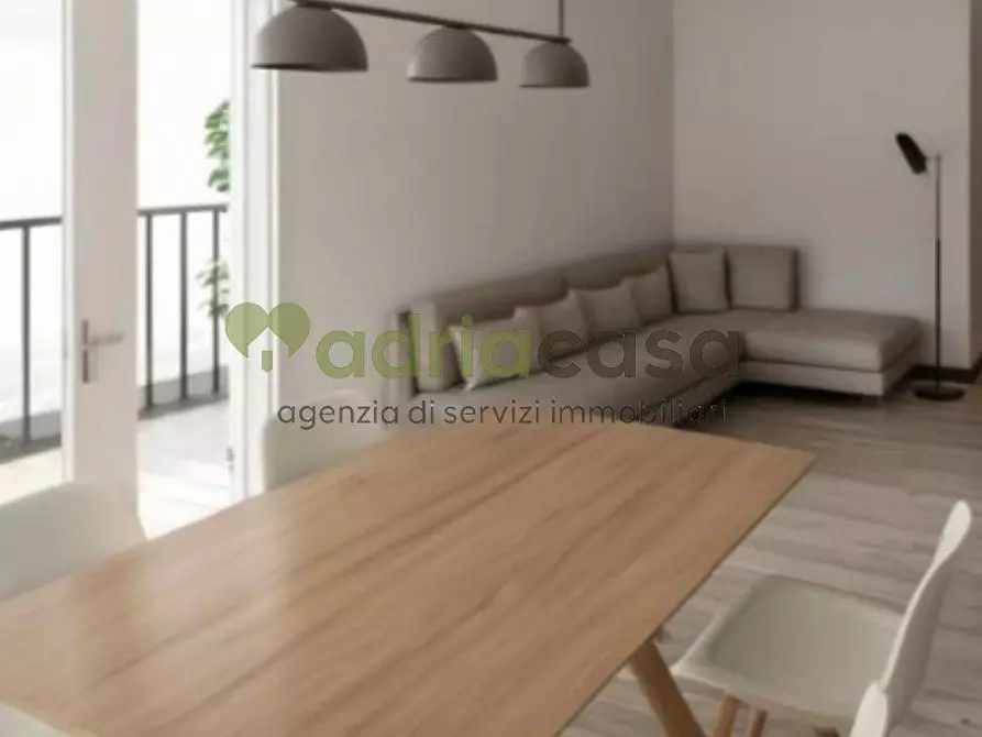 Immagine 3 di Appartamento in vendita  in Viale Regina Margherita a Rimini