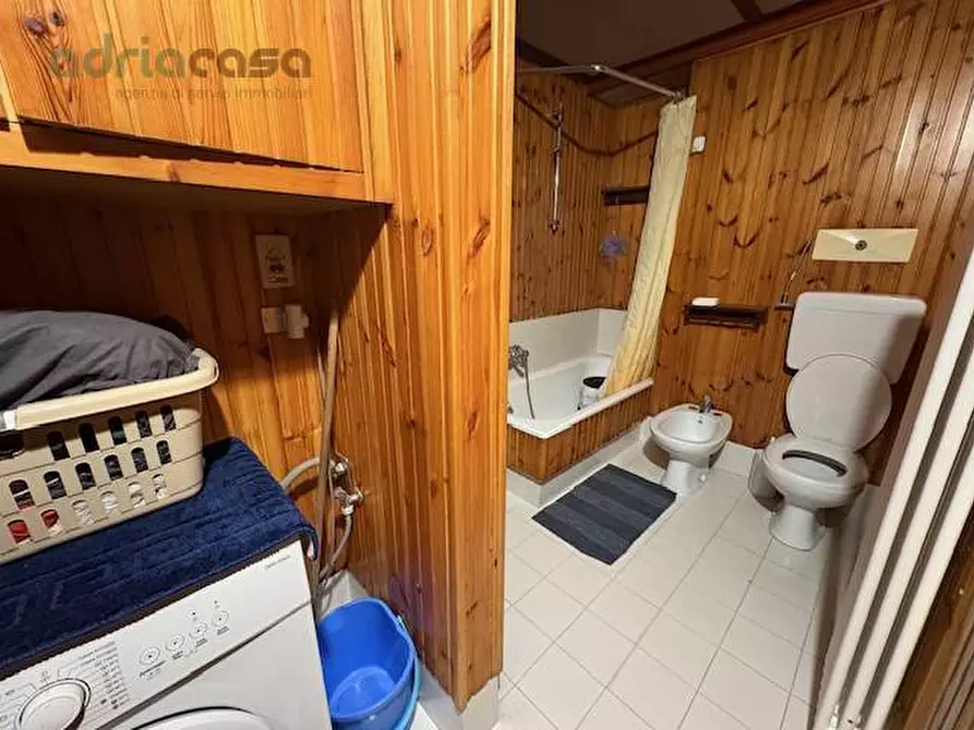 Immagine 12 di Appartamento in vendita  in Piazza Mercato a Cattolica