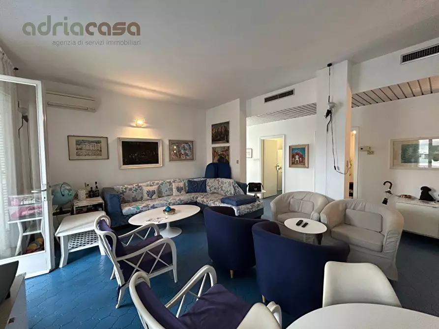 Immagine 6 di Villa in vendita  in Via d'Annunzio a Riccione