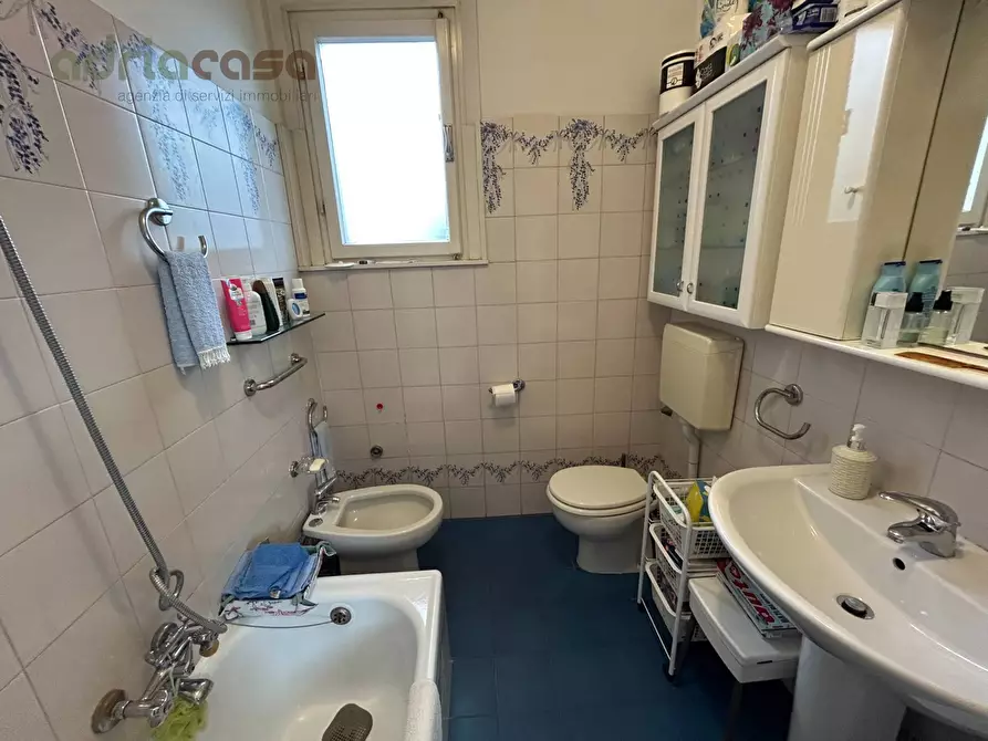 Immagine 15 di Villa in vendita  in Via d'Annunzio a Riccione