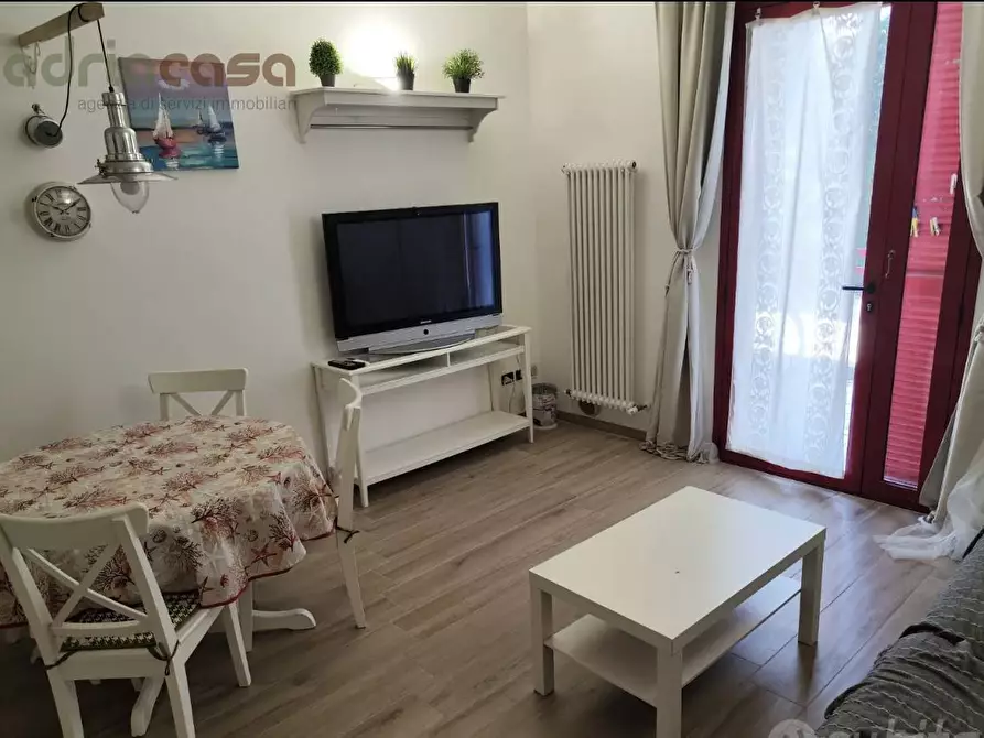 Immagine 3 di Appartamento in affitto  in Viale Tasso a Riccione