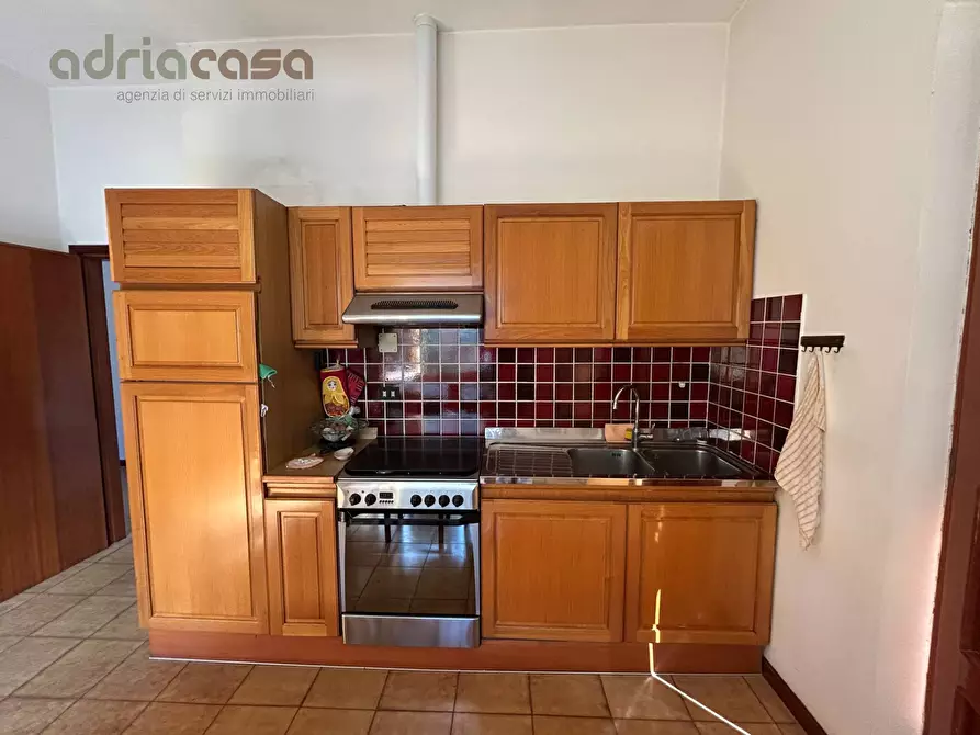 Immagine 5 di Casa indipendente in vendita  in Viale Portofino a Riccione