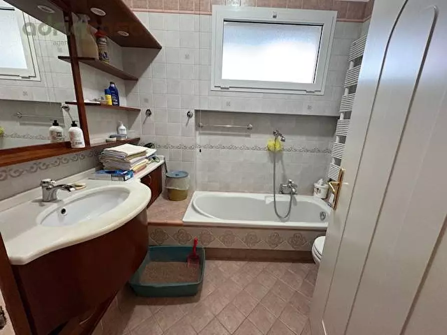 Immagine 7 di Appartamento in vendita  in Viale Trento Trieste a Riccione