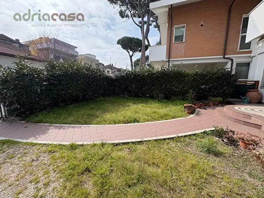 Immagine 10 di Appartamento in vendita  in Viale Trento Trieste a Riccione
