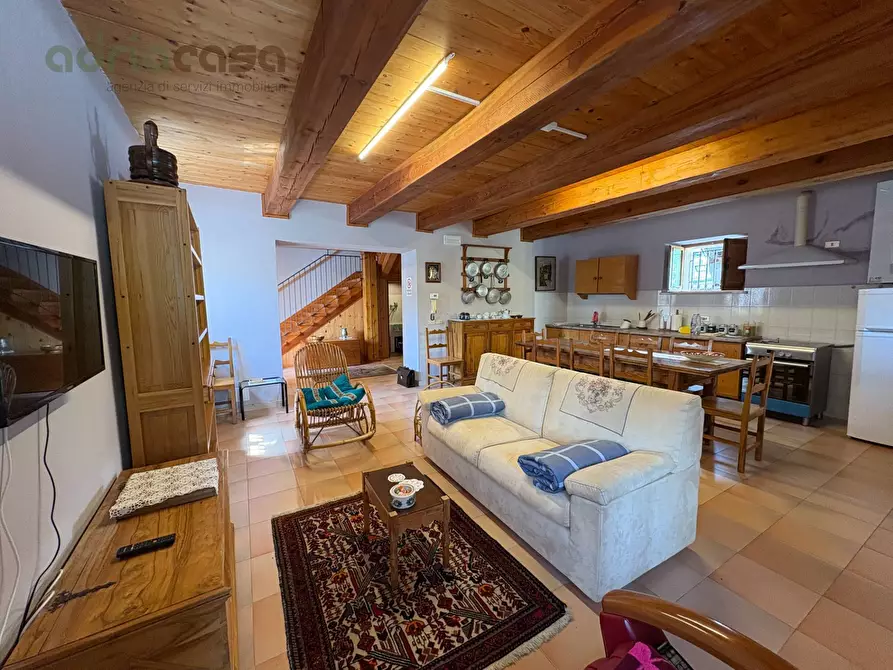 Immagine 1 di Casa indipendente in affitto  in Via Indipendenza a Monte Colombo