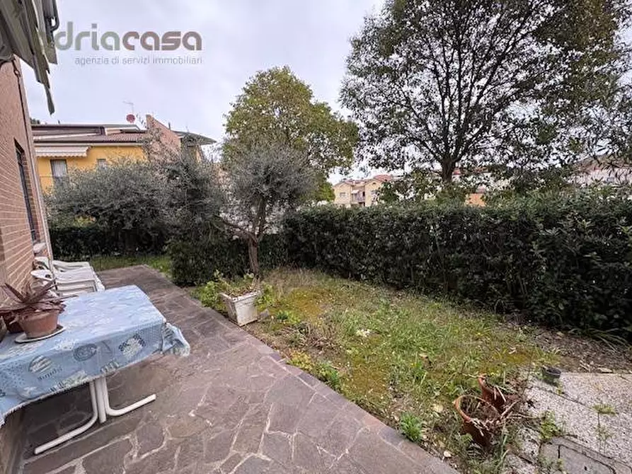 Immagine 5 di Appartamento in vendita  in Via Del Giglio a Cattolica