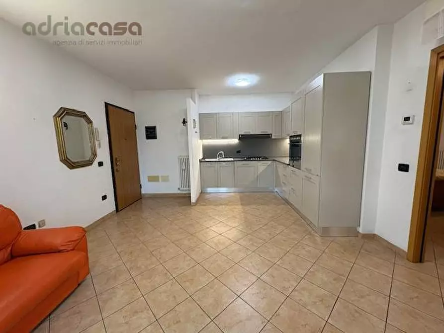 Immagine 2 di Appartamento in vendita  in Via Del Giglio a Cattolica