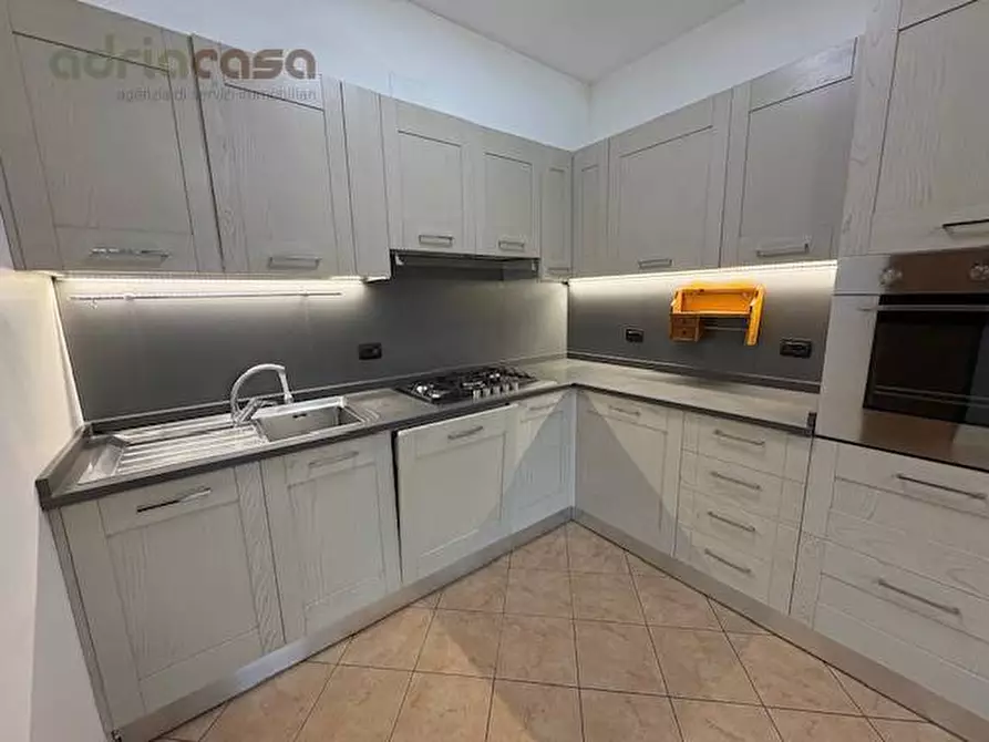 Immagine 4 di Appartamento in vendita  in Via Del Giglio a Cattolica