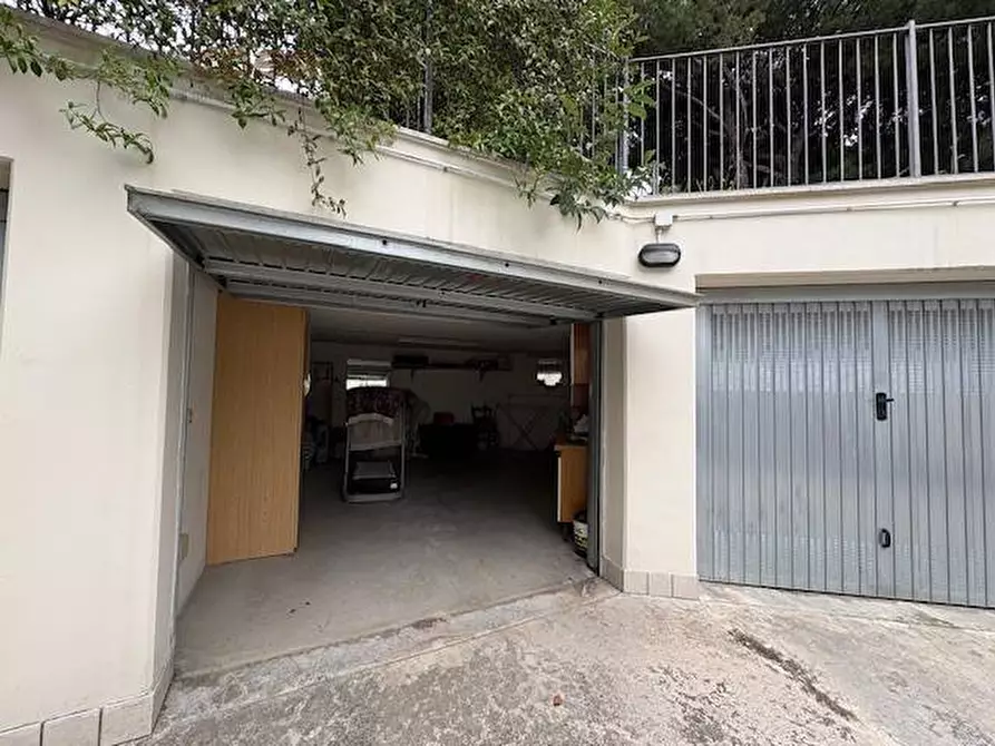 Immagine 11 di Appartamento in vendita  in Via Del Giglio a Cattolica