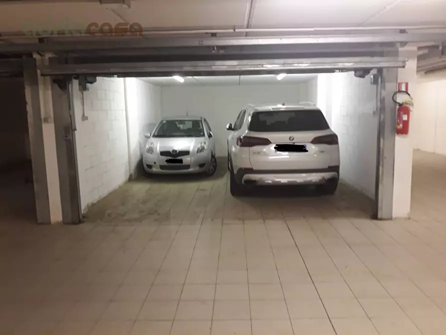 Immagine 2 di Box auto in affitto  in Viale Milano a Riccione
