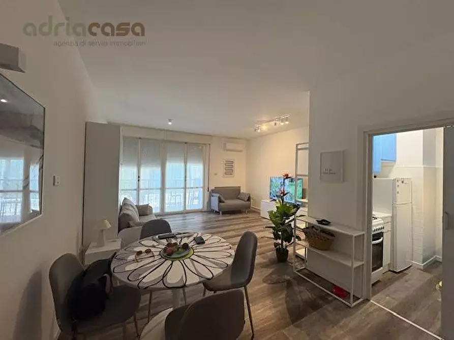 Immagine 1 di Appartamento in affitto  in Viale Dante Alighieri a Riccione