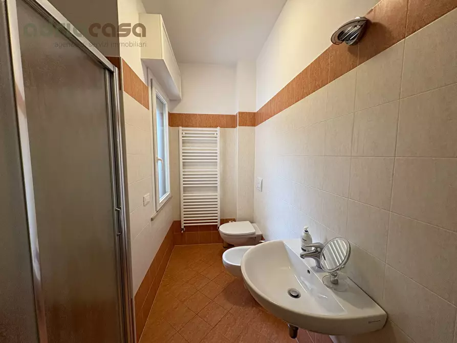 Immagine 13 di Appartamento in affitto  in Viale Emilia a Riccione