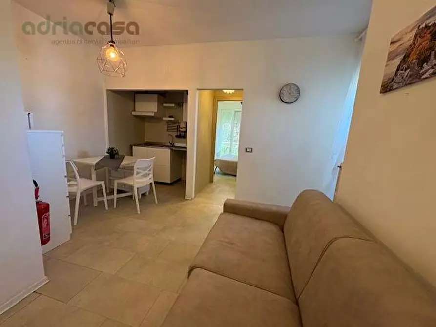 Immagine 1 di Appartamento in affitto  in Viale Finale Ligure a Riccione